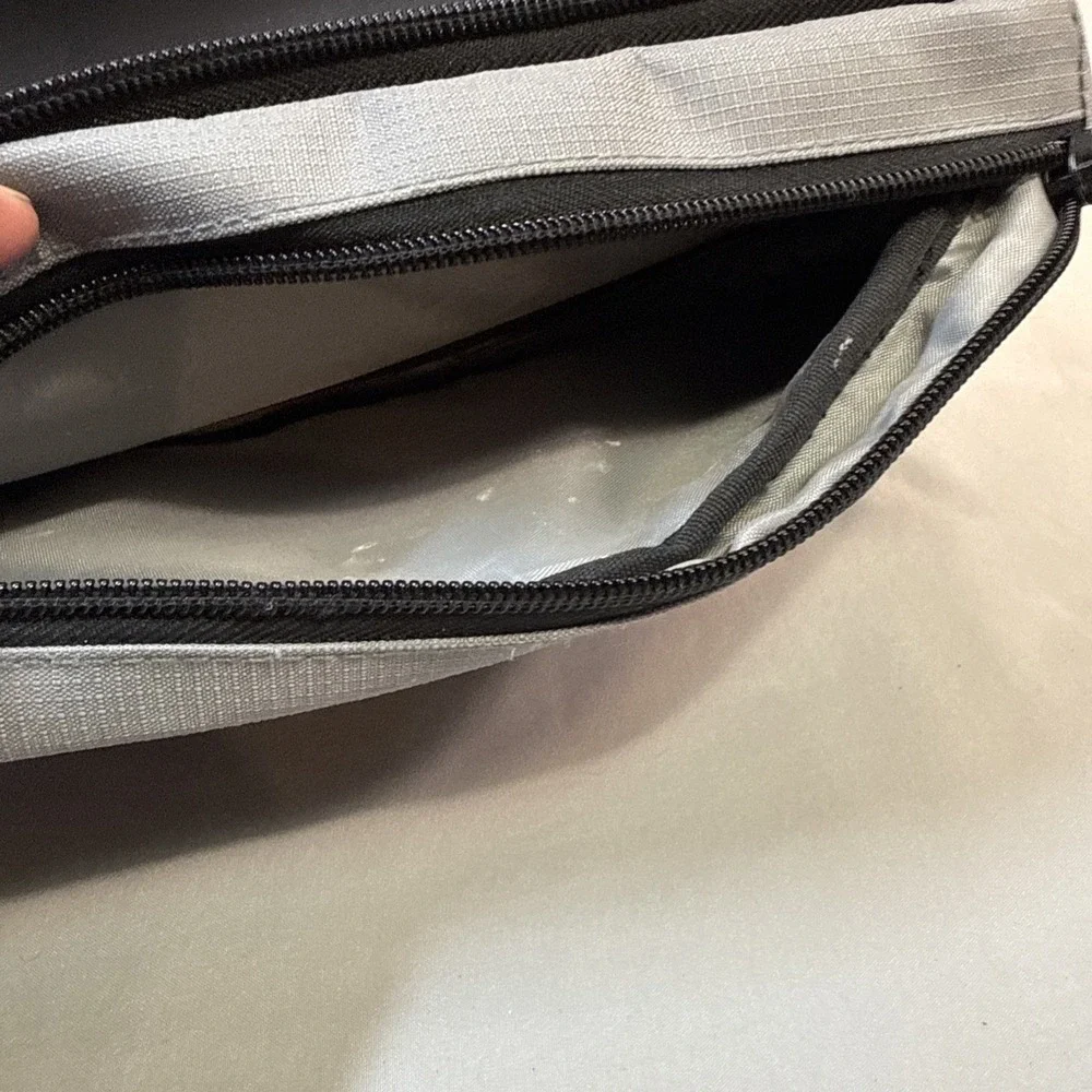totes. Hanging Travel Toiletry Bag Organizer Black Gray Dopp Kit Cosmetics Case